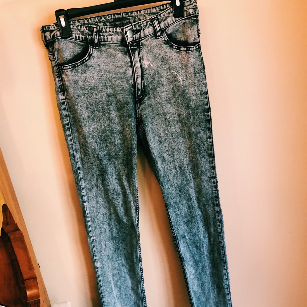 Black acid wash skinny jeans